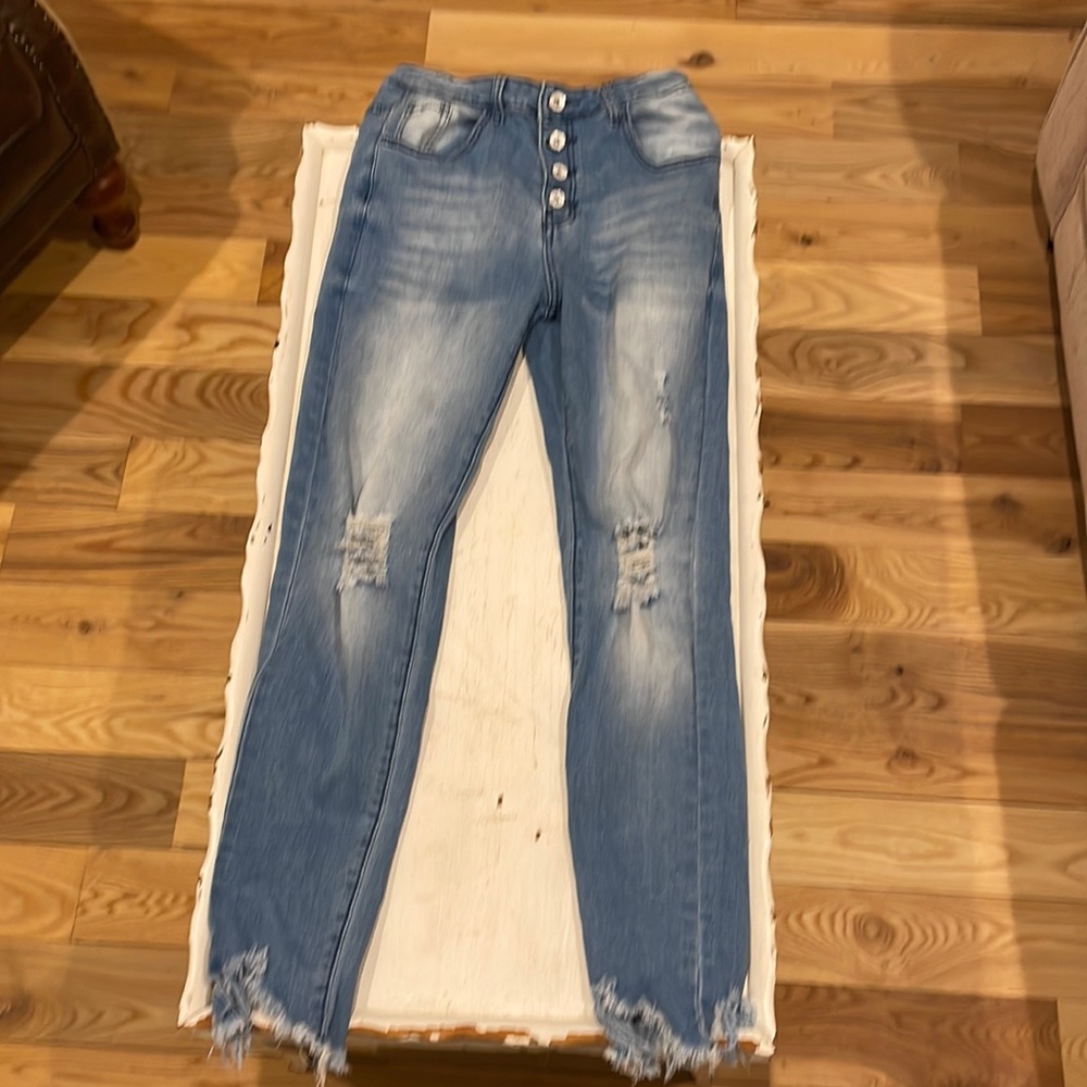 Distressed jeggings size medium